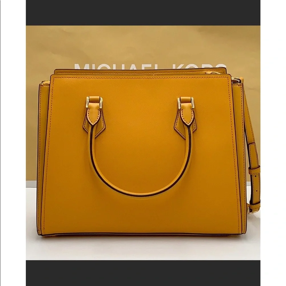 🌹🌹Michael Kors Absolutely Gorgeous Ladies New with Tags Purse Gorgeous - Picture 3 of 6